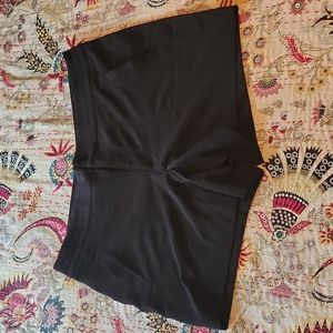 Black women's golf shorts size 12 XL New without tags